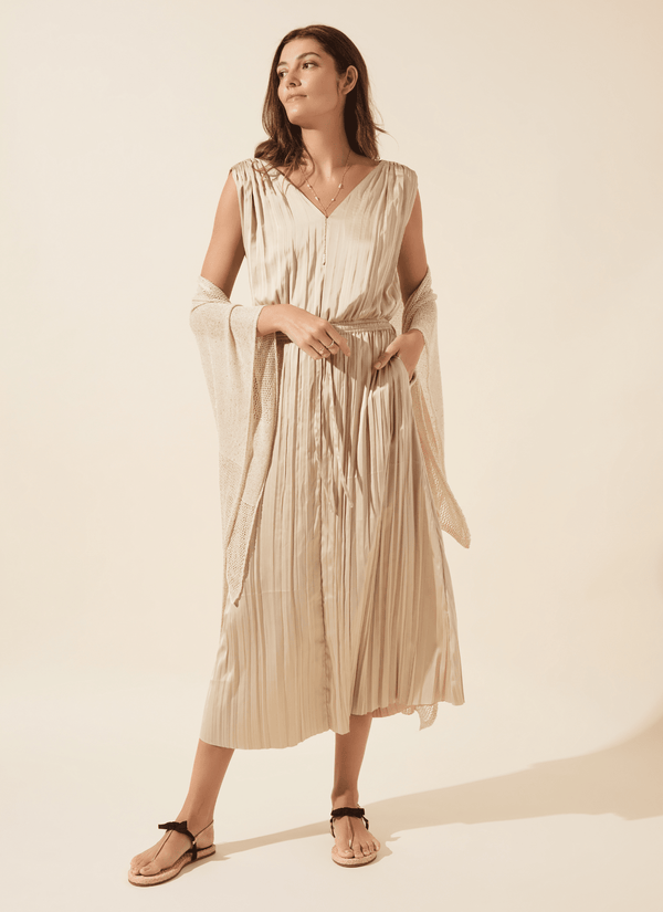 lyssé The Packable Pleated Dress Chablis