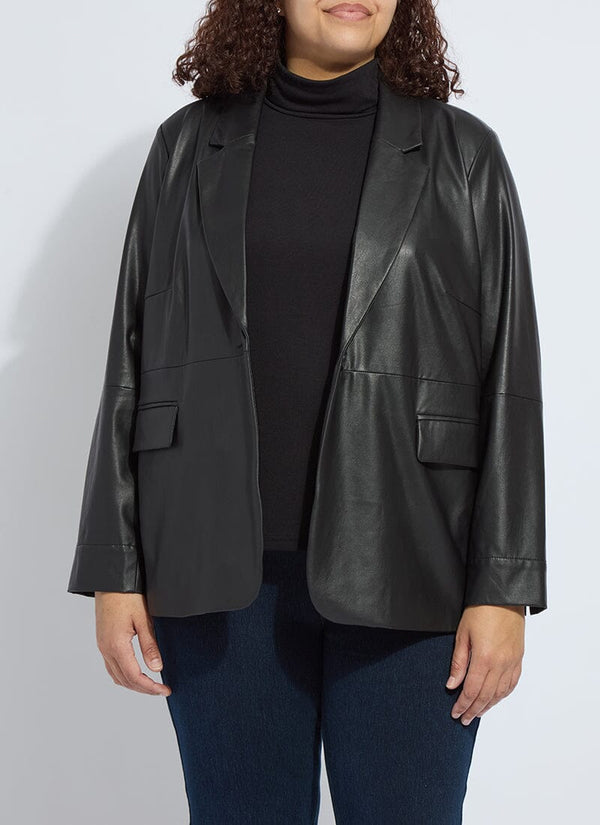 lyssé Versatile Vegan leather Blazer Curvy Black