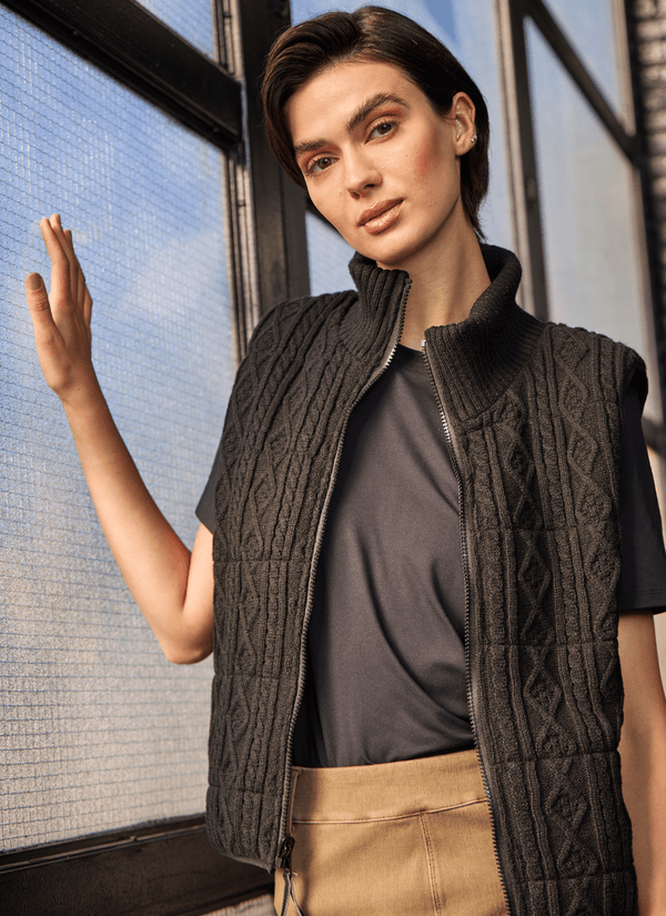 Lyssé Prudence Reversible Puffer Sweater Vest Curvy Black