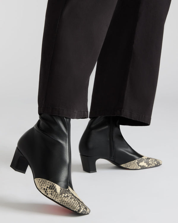 Madden Girl Jeter Black Snake