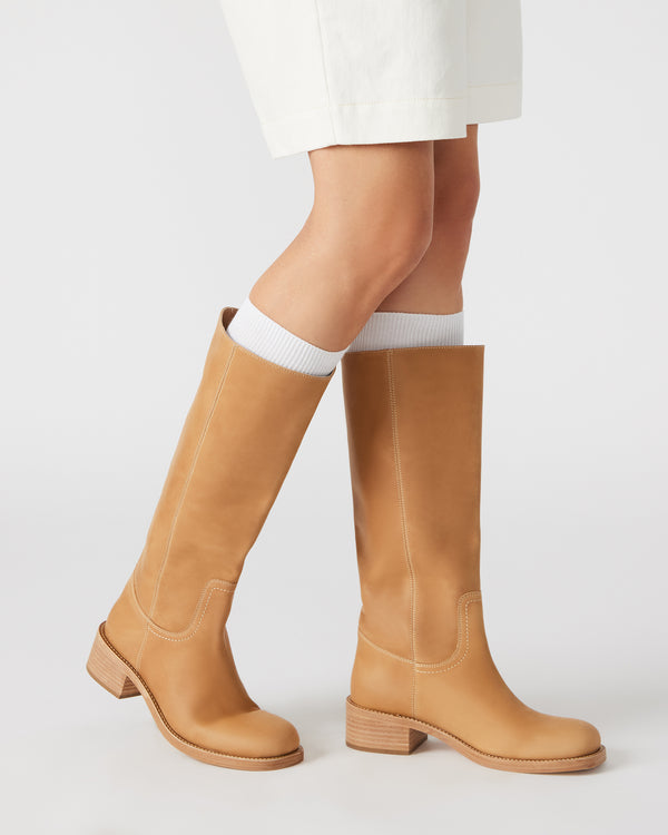 Madden Girl Riggs Banana Leather