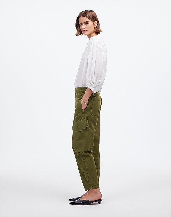 Madewell The Petite Barrel-Leg Utility Pant In Garment-Dyed Twill Desert Olive