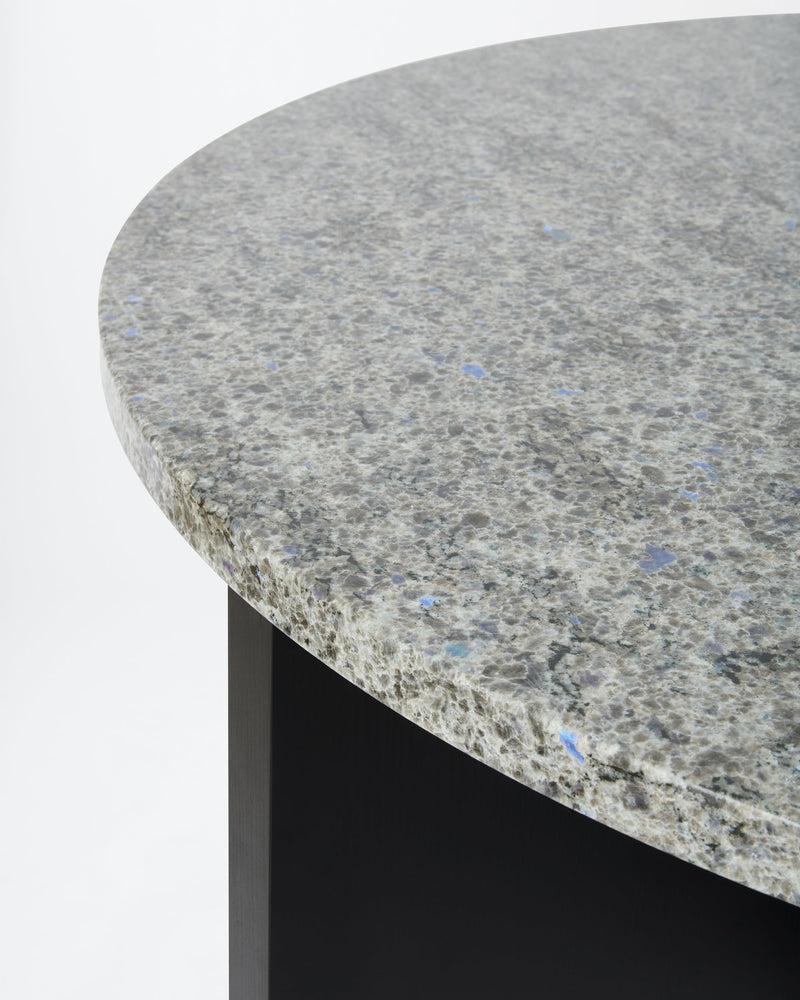 Magniberg Bear Table