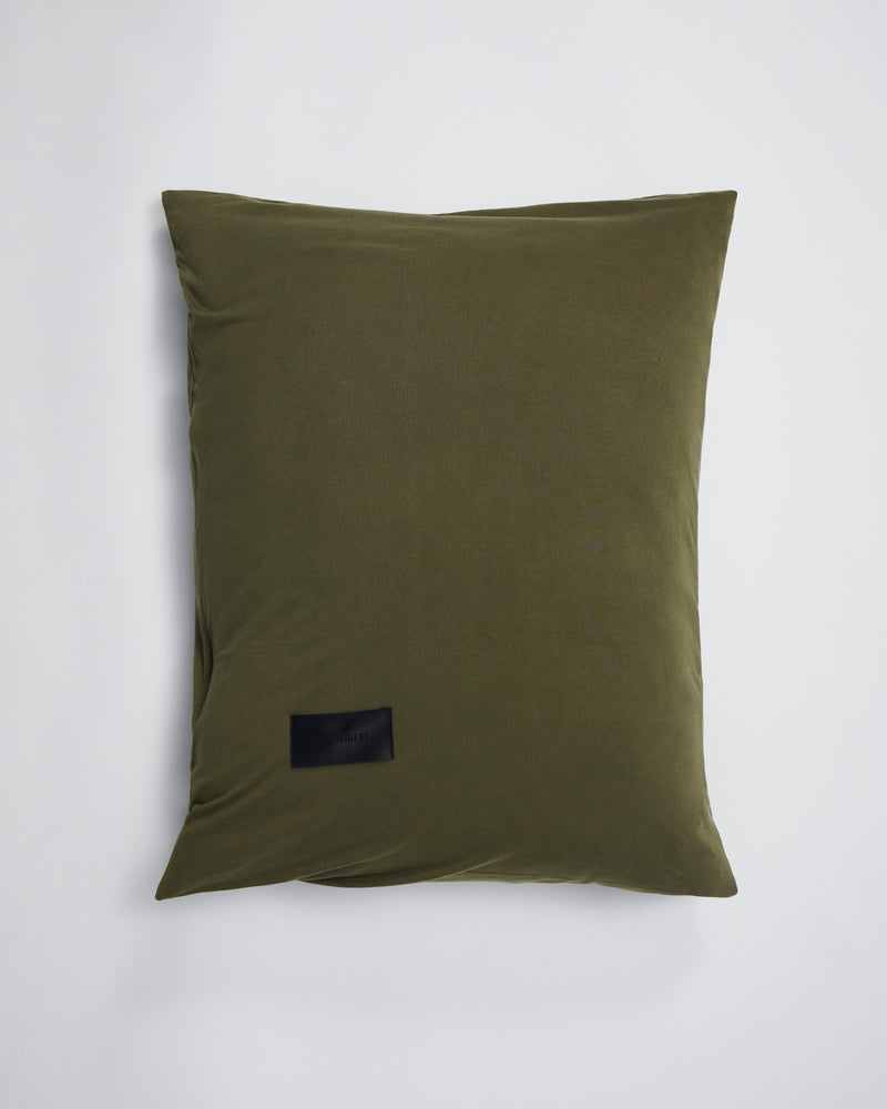 magniberg Heart pillow case