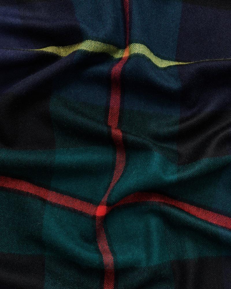 Magniberg Queen Scarf