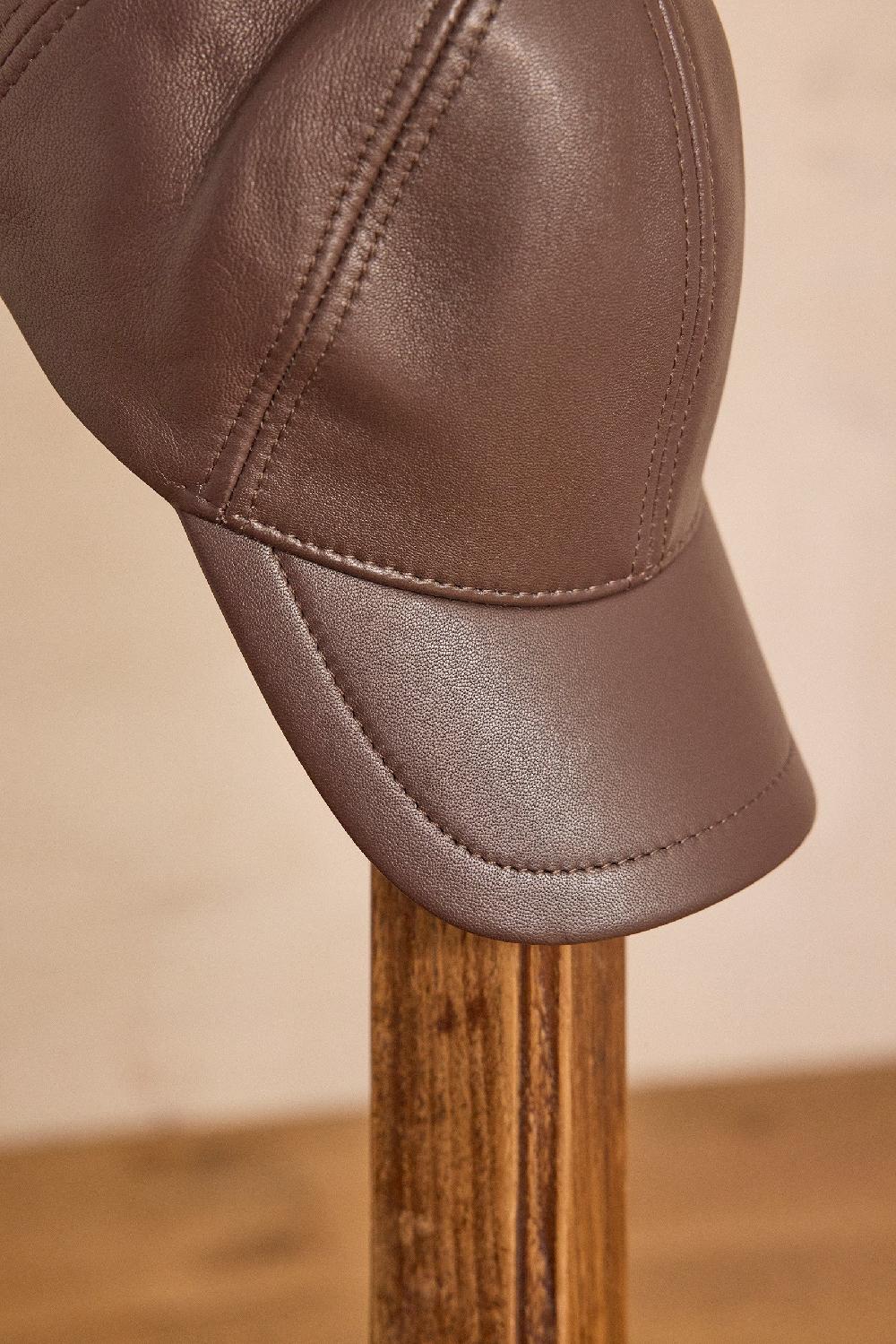 Maison 123 HELGA Leather Cap