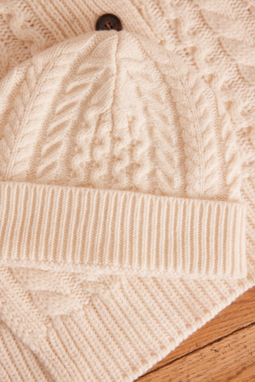 Maison 123 HOCHE Cable Knit Hat