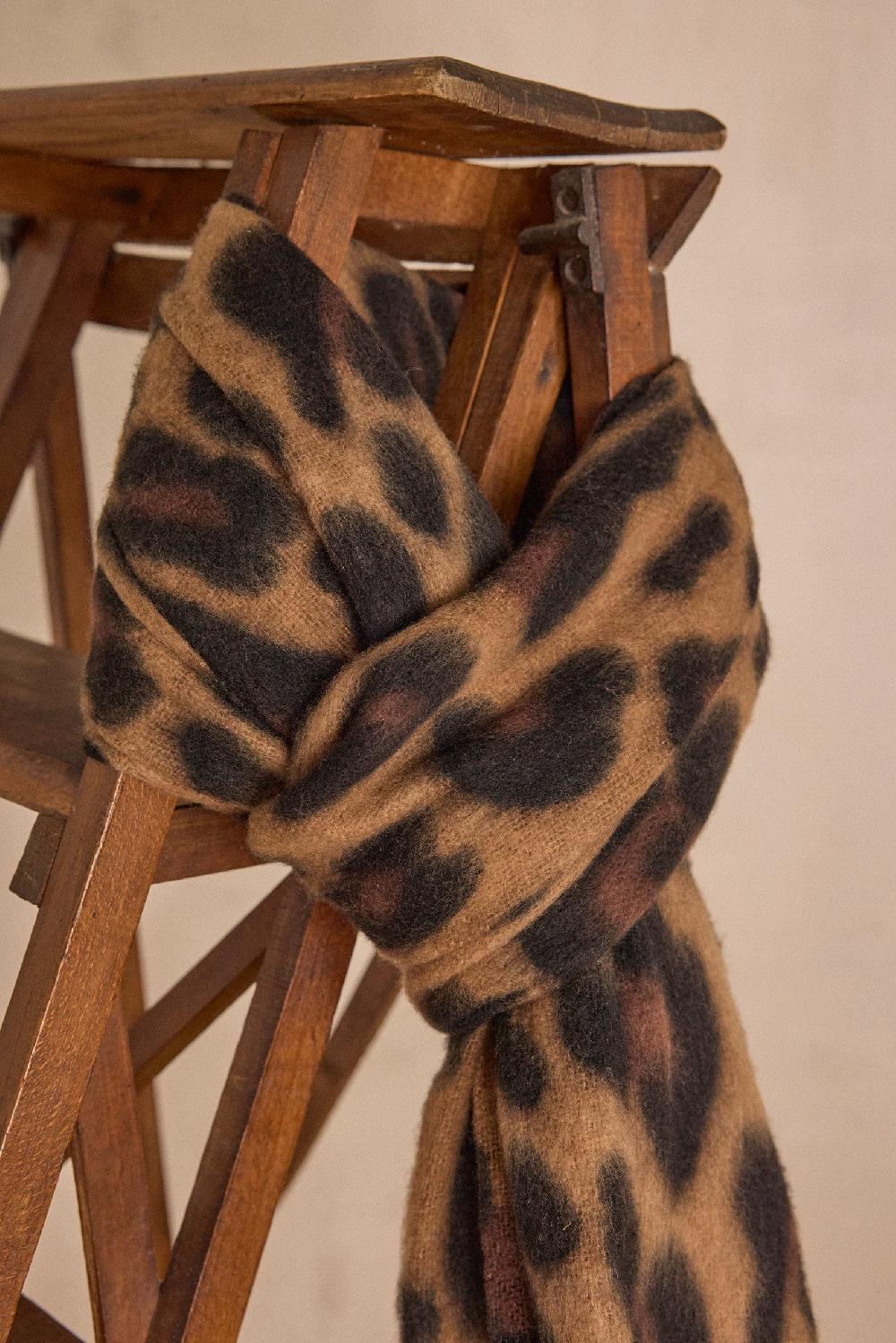 Maison 123 TONY Leopard Print Scarf