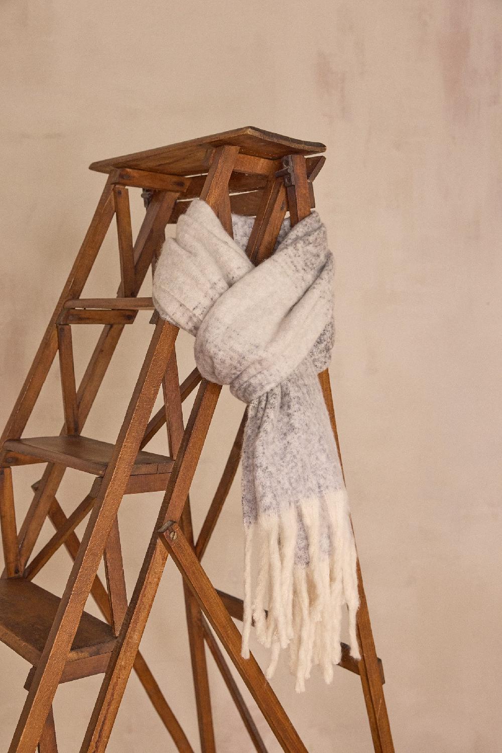 maison 123 TYLER Scarf