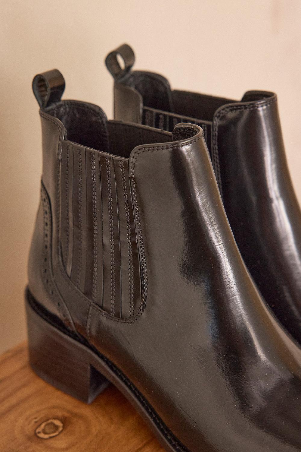 Maison 123 VINNY Leather Chelsea Boots