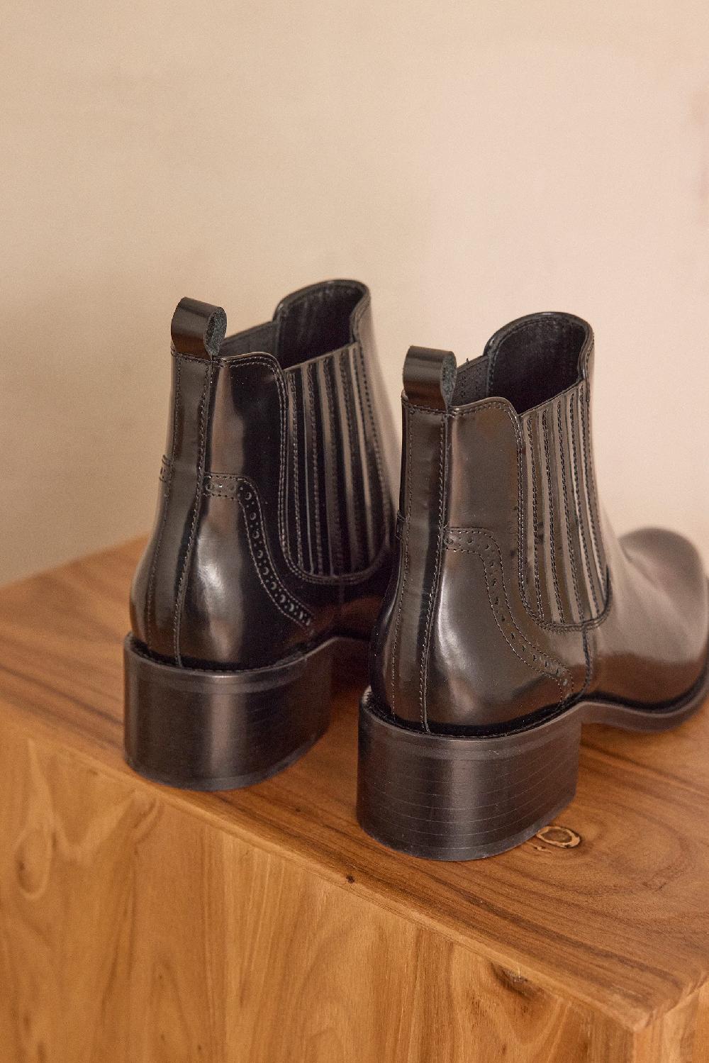 Maison 123 VINNY Leather Chelsea Boots