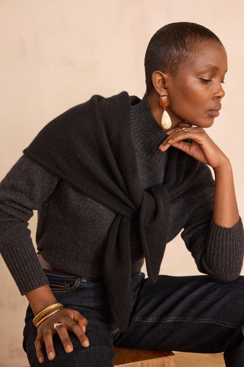 maison 123 Triangle scarf in 100% 2-ply cashmere THOMAS