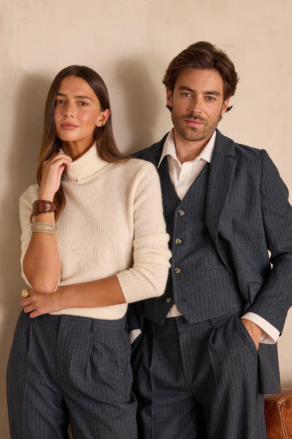 Maison 123 Unisex Turtleneck Jumper In 100% Cashmere - 4-ply SWAN(N)