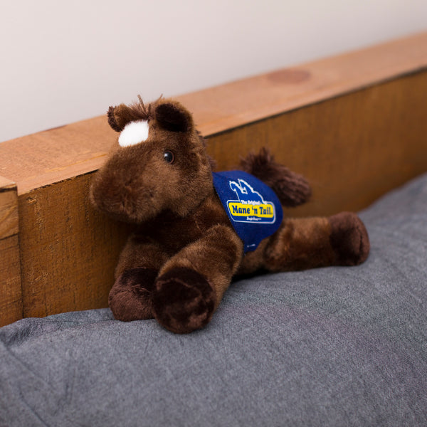Mane 'n Tail Chestnut Horse With Mane 'n Tail Blue Saddle