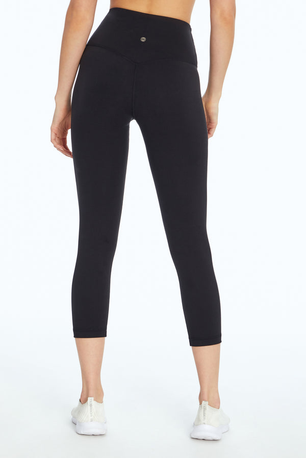 Marika Balance Collection Easy Contender Lux Capri – BLACK