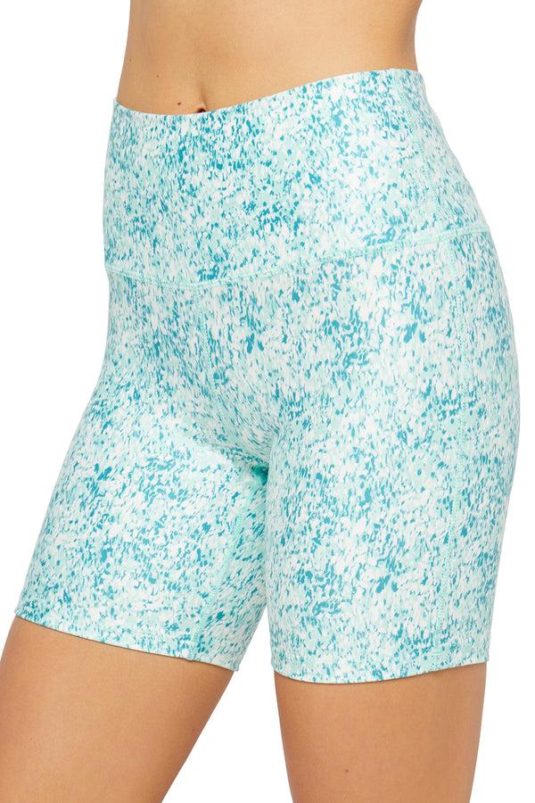 Marika Fia Bermuda Short – BIRDS EGG GREEN SMALL FEATHERED