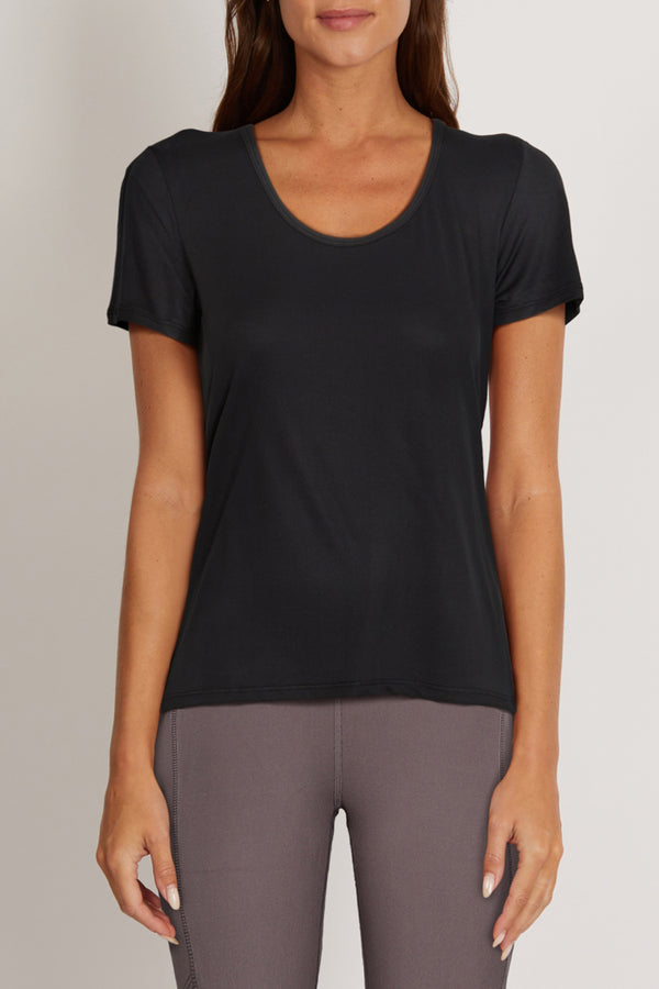 marika Emma Tee – BLACK