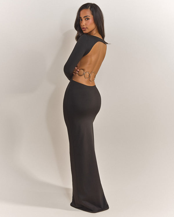 mars the label The Amara Maxi