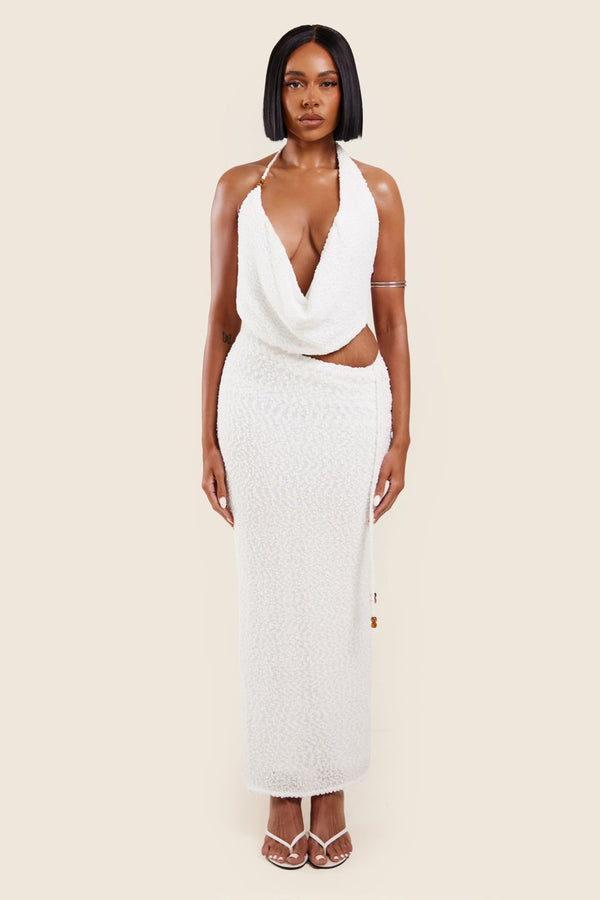 mars the label The Dakota Set in White