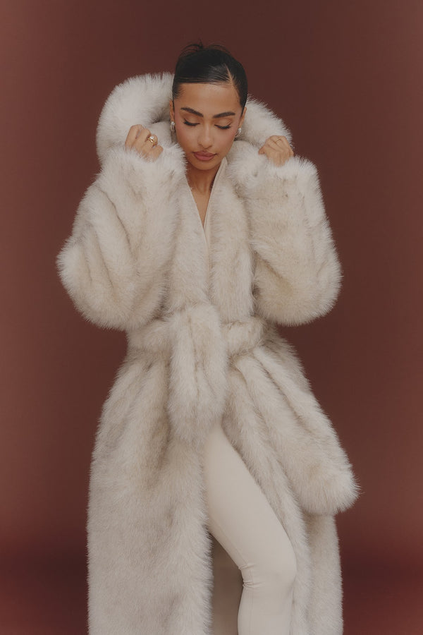 Mars The Label The Maple Maxi Coat In Cream