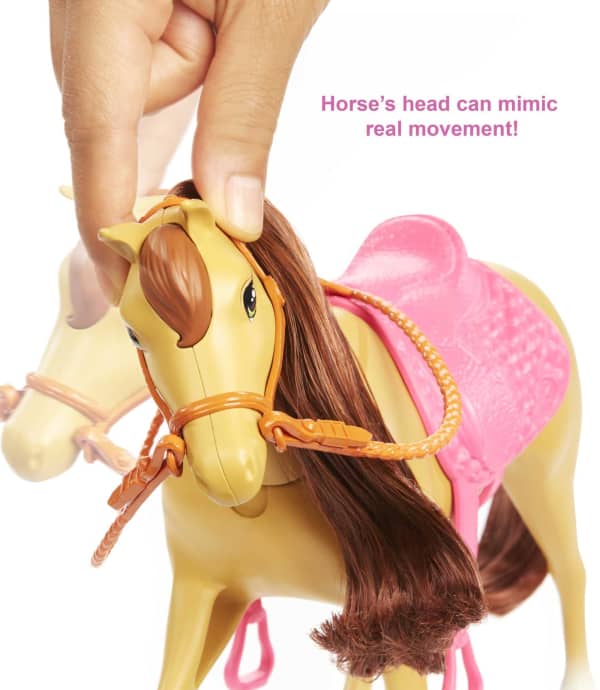 Mattel Barbie Hugs 'n' Horses With & Chelsea Dolls Blonde Doll Playset
