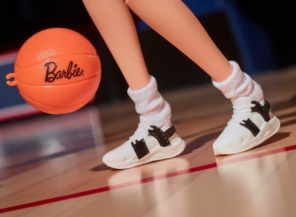 Mattel Barbie Signature Doll Sue Bird With Uniform & Basketball Accessory