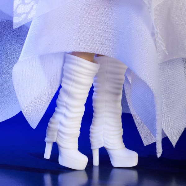 Mattel Barbie Signature Stevie Nicks Bella Donna Collector Doll With Flowing White Dress & Accessories