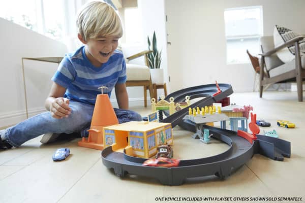 Mattel Disney And Pixar Cars Toys Track Set Race Around Radiator Springs