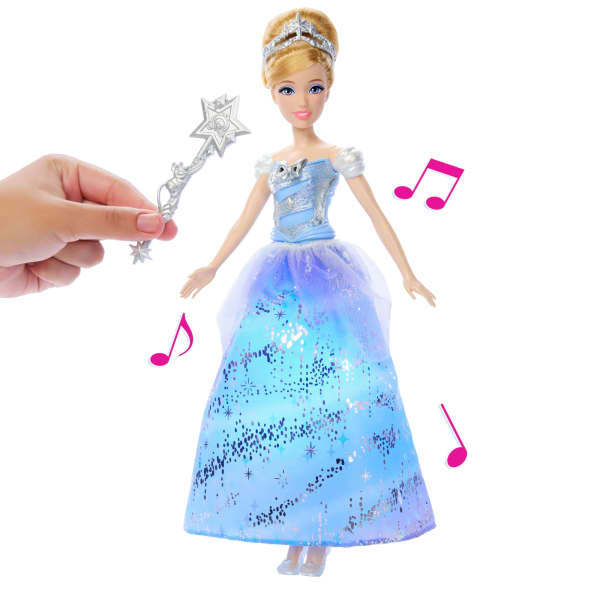Mattel Disney Princess Poupée Cendrillon Et Sa Robe Enchantée