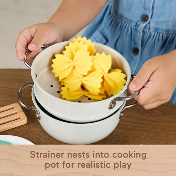 Mattel Fisher-Price Pots & Pasta Chef Set Cooking Toy With Wooden Food For Pretend Play 31 Pieces