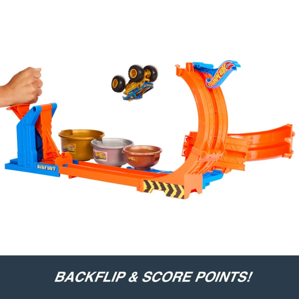 Mattel Hot Wheels Monster Trucks Loop-And-Flip Trophy Challenge Playset & Die-Cast Bigfoot Toy Truck