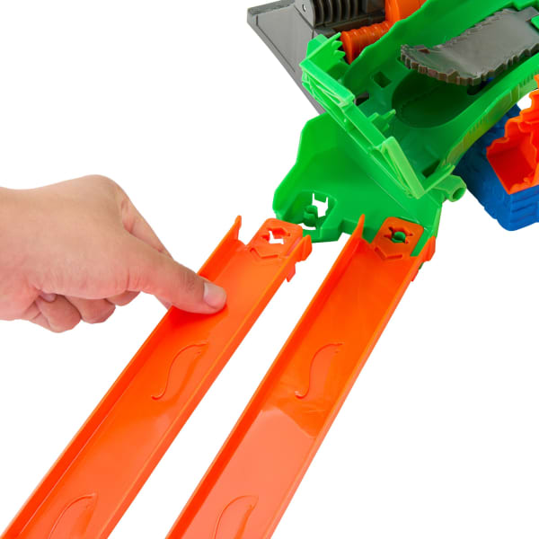 Mattel Hot Wheels Monster Trucks Pista De Brinquedo Tubarões Vs. Dinossauros: Destruição Do Dragão