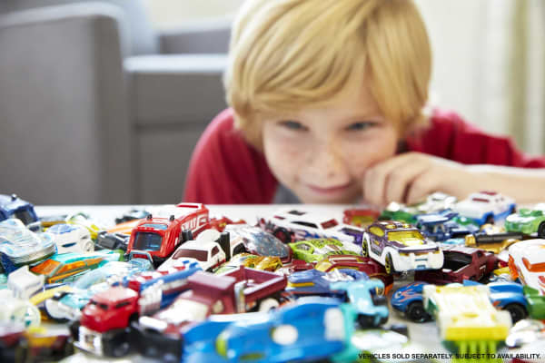 mattel Hot Wheels Set Of 8 Basic Toy Cars & Trucks in 1:64 Scale including 1 Exclusive Car Styles May Vary