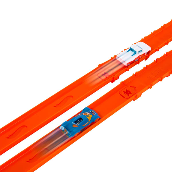 Mattel Hot Wheels Track Creator Deluxe Track Pack With 2 Toy Cars 25 Feet Of Different Speed Snap Tracks
