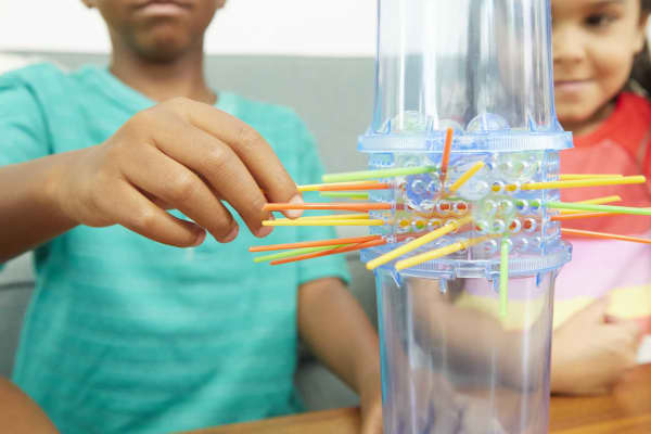 Mattel Kerplunk Kids Game Easy-To-Learn Family Game For 2-4 Players