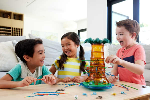 mattel Kerplunk Panique Dans L’Arbre Pour enfants Famille et Soirées de Jeux