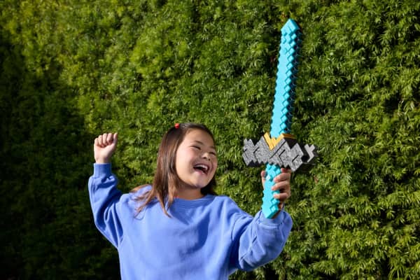 mattel Minecraft Click And Switch Sword And Pickaxe Role-Play 2-In-1 Toy Inspired By The Movie