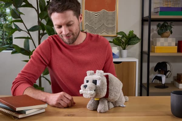 mattel Minecraft Food Mode Dennis Plush Interactive Toy With Sounds & Bone Accessory Inspired By The Movie