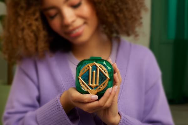 mattel Polly Pocket Micro Dolls And Playset Collector Wicked Compact With Hat And Bubble Accessories