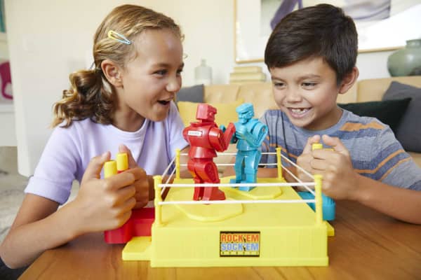 mattel Rock 'Em Sock 'Em Robots Kids Game Fighting Robots With Red Rocker & Blue Bomber