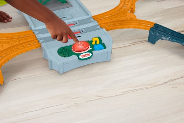 Mattel Thomas Et Ses Amis Coffret Train Sonore Livraisons De Cranky