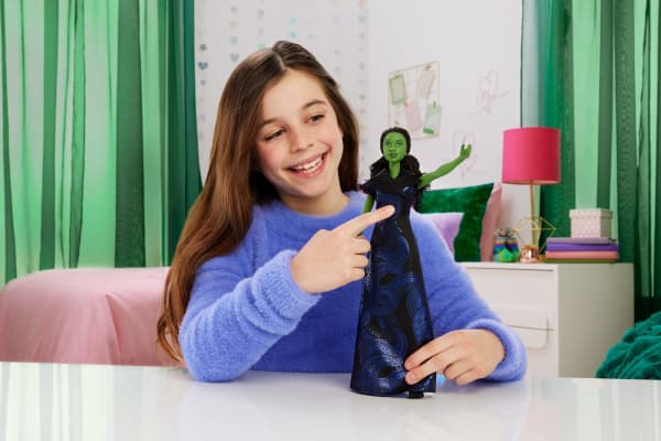mattel Universal Pictures’ Wicked: For Good Singing Elphaba Doll Movie-Inspired Outfit Sings “For Good