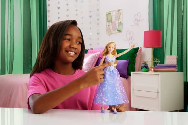 mattel Universal Pictures’ Wicked: For Good Singing Glinda Doll Movie-Inspired Outfit Sings “For Good”