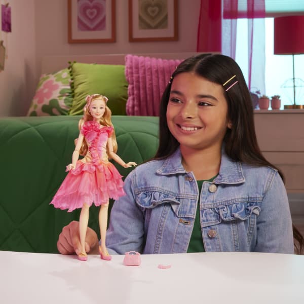 mattel Universal Pictures’ Wicked Glinda Fashion Doll With Removable Fashions & Accessories