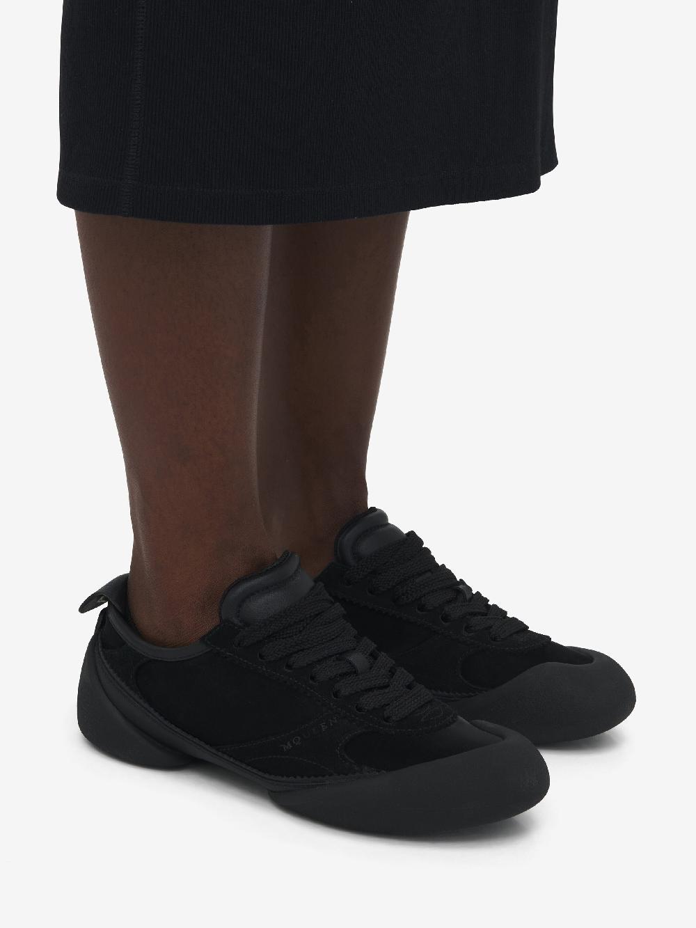 Mcq Alexander Mcqueen Women's Flexion Sneaker In Black