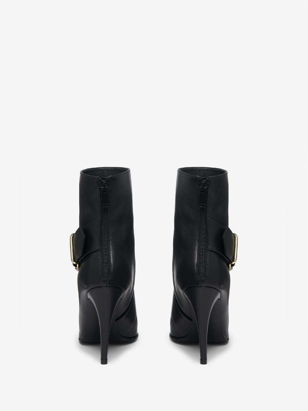 mcq alexander mcqueen Women's Heron Buckle Boot in Black