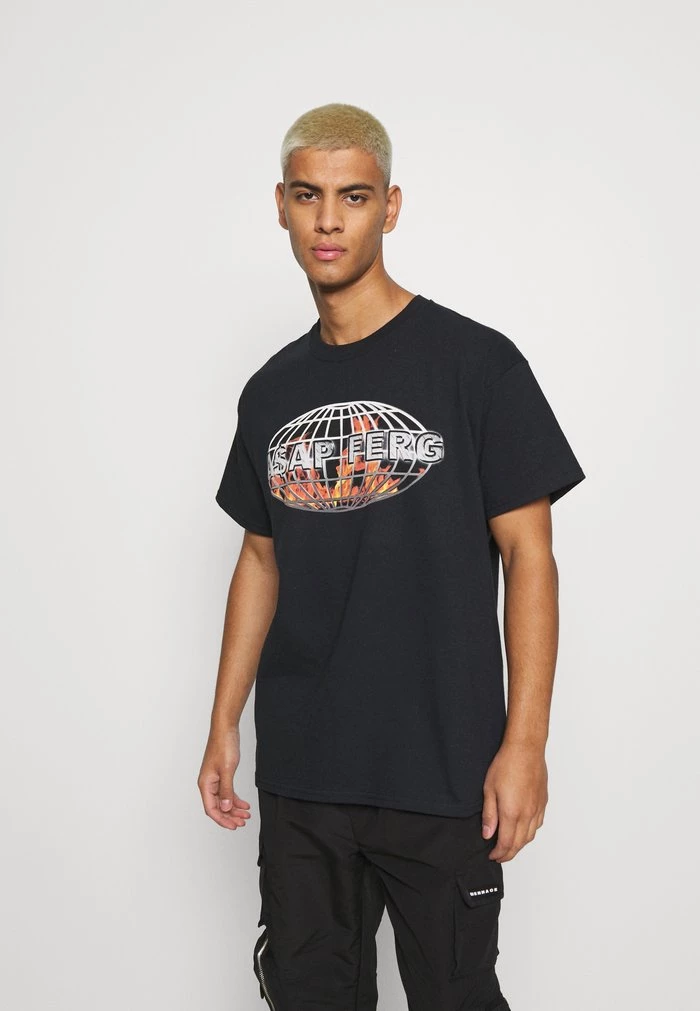 mennace Mennace A$AP FERG FLAME GLOBE – Print T-shirt – Black
