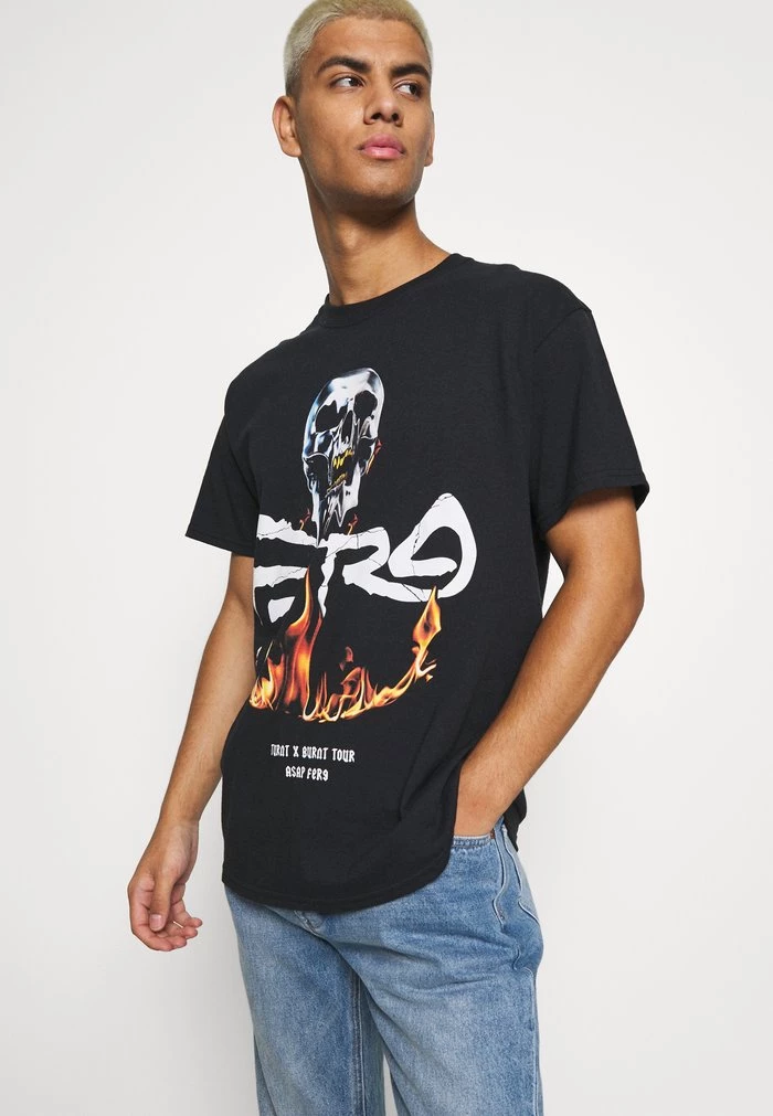 Mennace Mennace A$AP FERG FLAME SKULL – Print T-shirt – Black