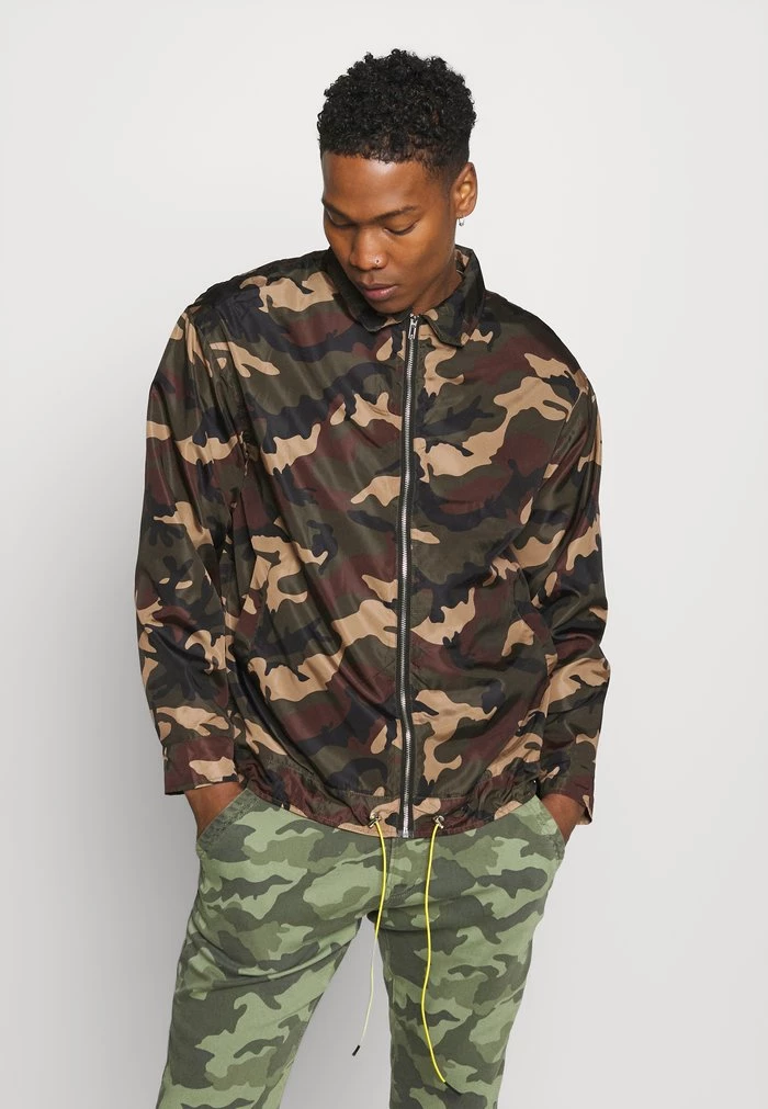 Mennace Mennace CAMO ZIP UP COACH JACKET – Summer Jacket – Khaki