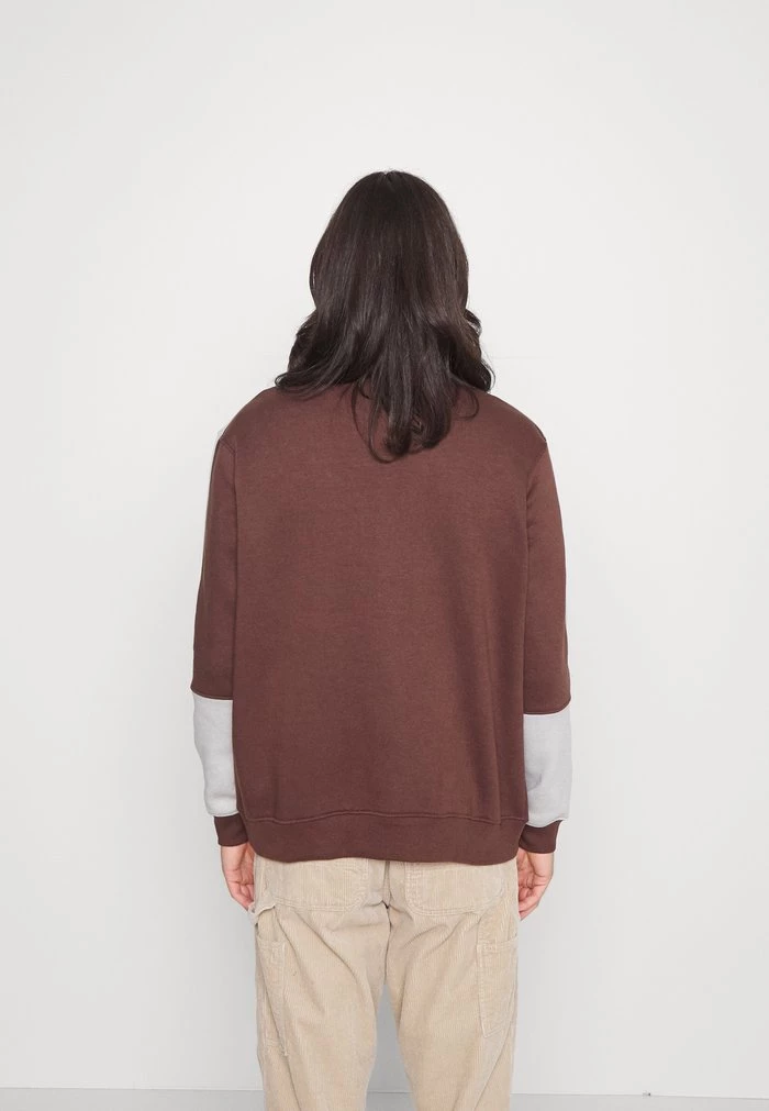 Mennace Mennace CONTRAST PANEL HALF ZIP – Sweatshirt – Brown